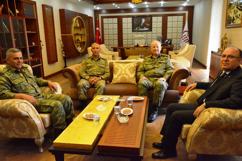 2.Ordu Komutanı valilik ziyareti (3)
