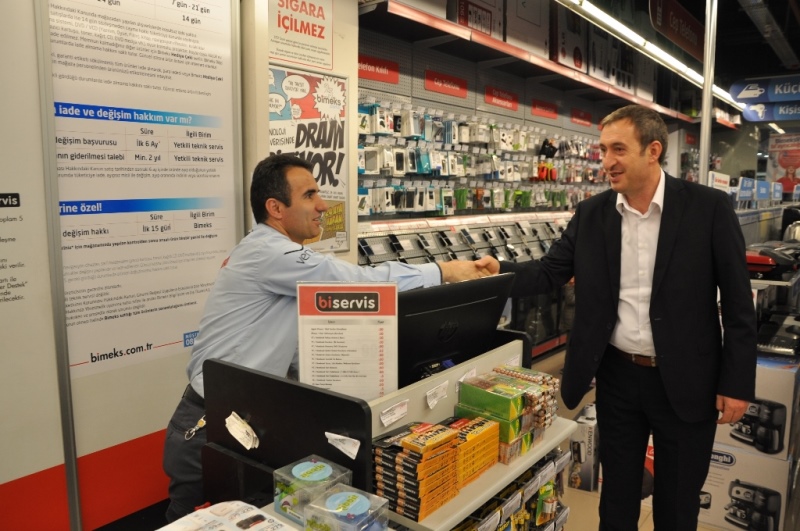 E+ş Ba+şkan Bak¦-rhan Andera AVMÔÇÖde Esnaf¦- Ziyaret Etti (2)