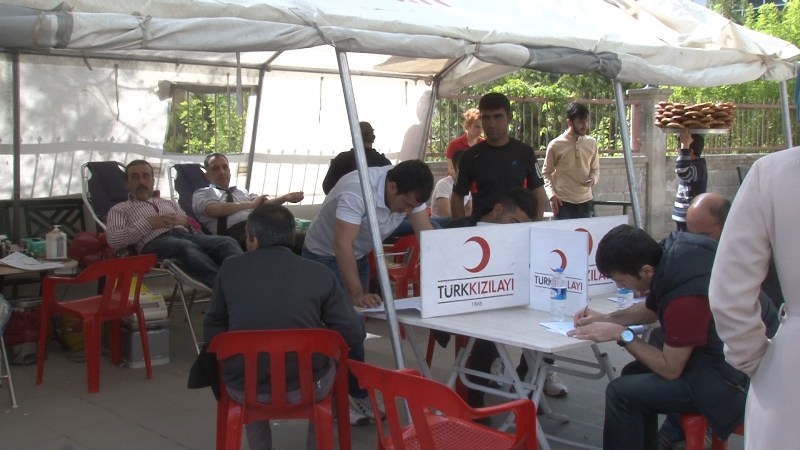 Kızılay Kan Merkezi Güres Caddesinde