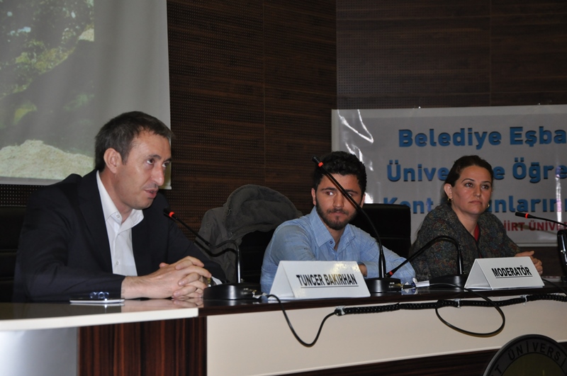 +û¦şrenciler ¦-le Belediye E+ş Ba+şkanlar¦- Kenttin Sorunlar¦-n¦- Tart¦-+şt¦-  (3)