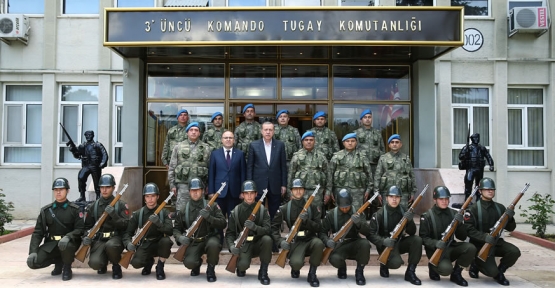 cumhurbaskani_erdogan3_komando_tugayini_ziyaret_etti_h5923