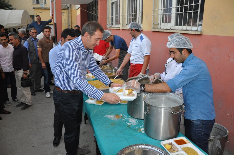 Yurttaşların İftardaki Adresleri Belediye İftar Çadırı (5)