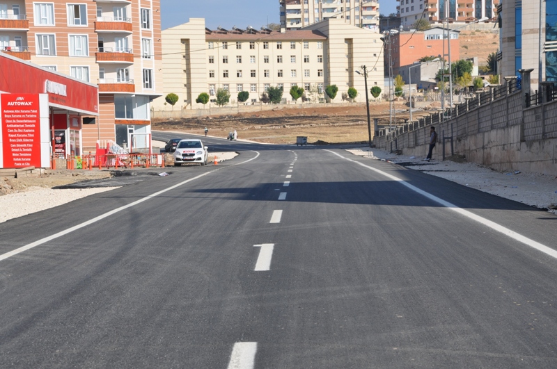 Asfaltlanan Caddelerde Çizgileme Çalışması (2)