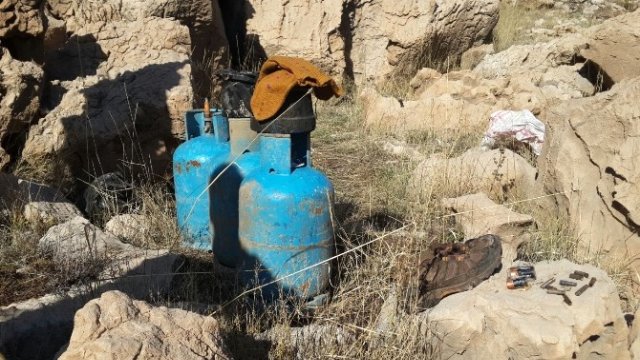 siirt-te-silah-ve-yasam-malzemesi-ele-geciril-7858380_x_o