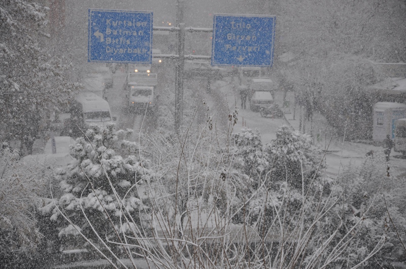 Kar Ya¦ş¦-+ş¦- Ba+şlad¦-, Belediye Ekipleri  Haz¦-r Bekliyor (8)