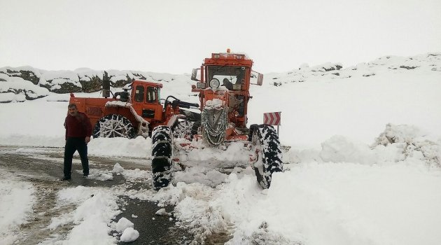 m_mahsur-kalan-16-arac-kurtarildi