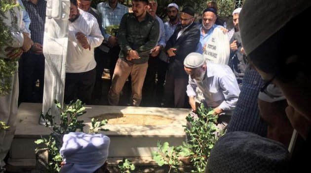 seyh-hikmet-solmaz-son-yolculuguna-ugurlandi
