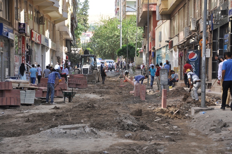 asfalt-ve-parke-calismalari-yeniden-basladi-1