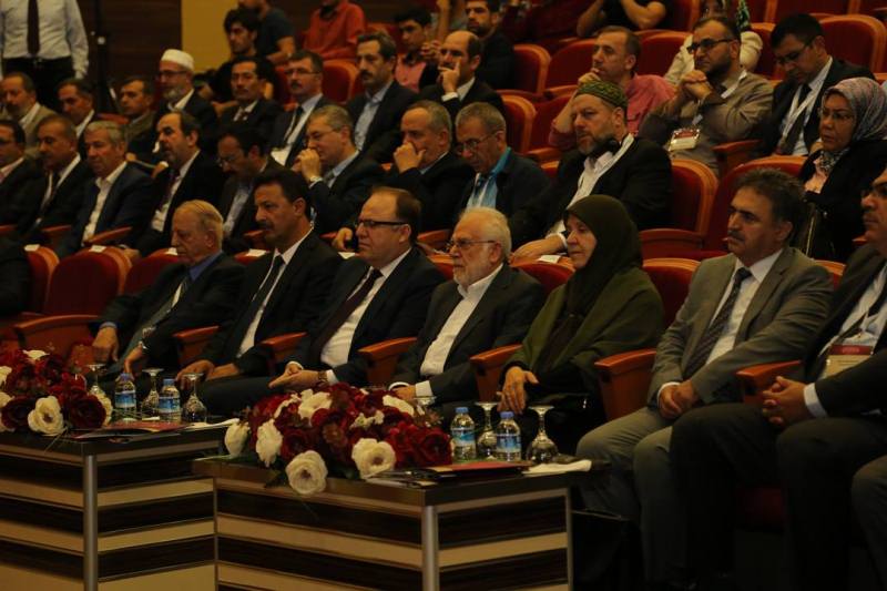 siirt-universitesi-selahaddin-eyyubi-sempozyumu-7