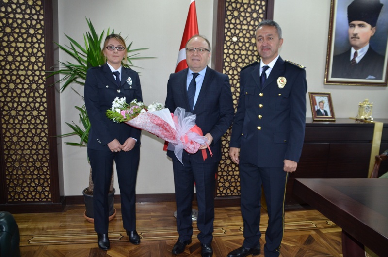 Polis (01)