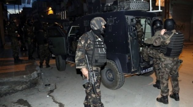 yol-kontrollerinde-yakayi-ele-verdi