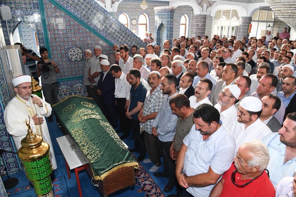 39861813_1953557551332581_8391597357367558144_n