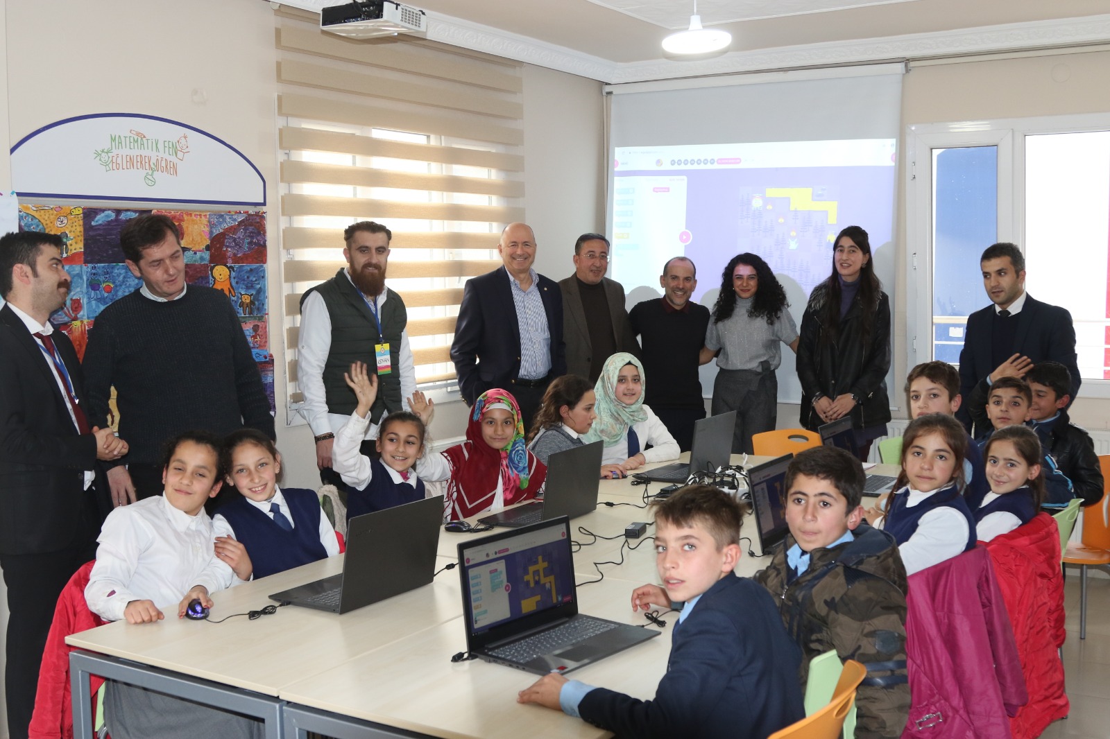 7a9d99fd-fa10-4558-aa87-48f57504ff7d