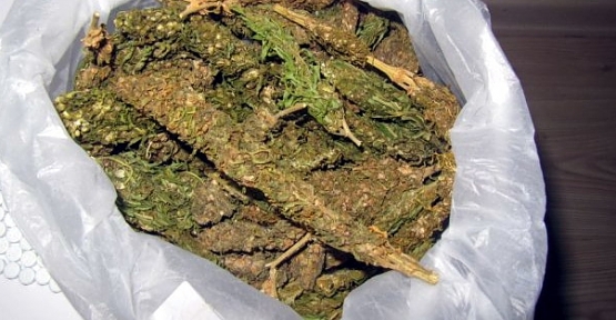 kurtalan-ilcemizde-4-kilo-940-gr-esrar-maddesi-ele-gecirildi_6408b