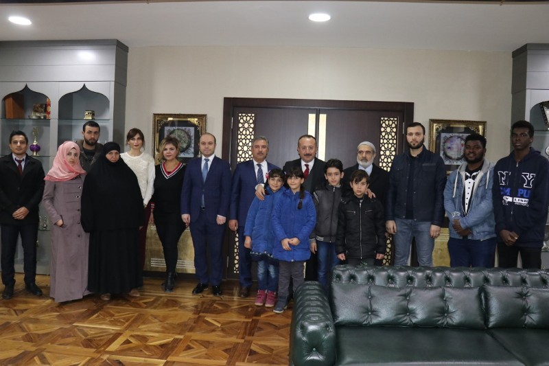 VALİ ATİK, ‘DÜNYA GÖÇMENLER GÜNÜ’NÜ KUTLADI