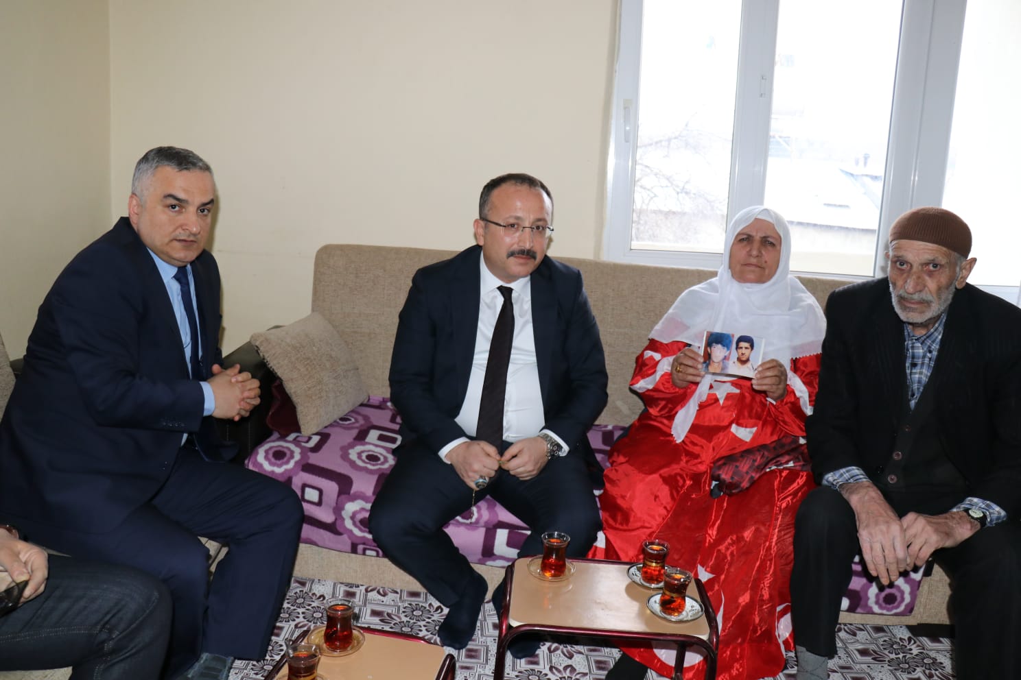 Sehit ailesi (2)