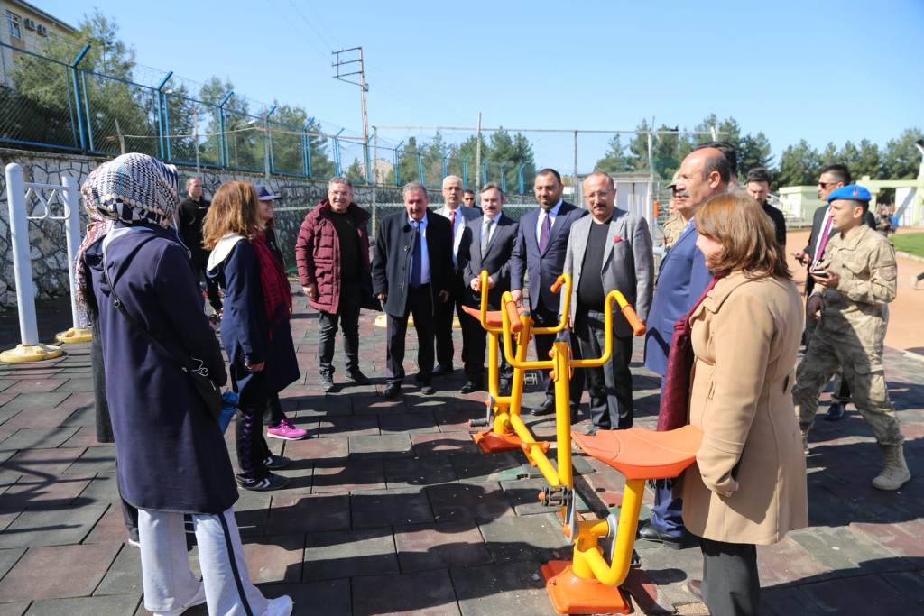 Spor Bakan Yardimcisi (2)