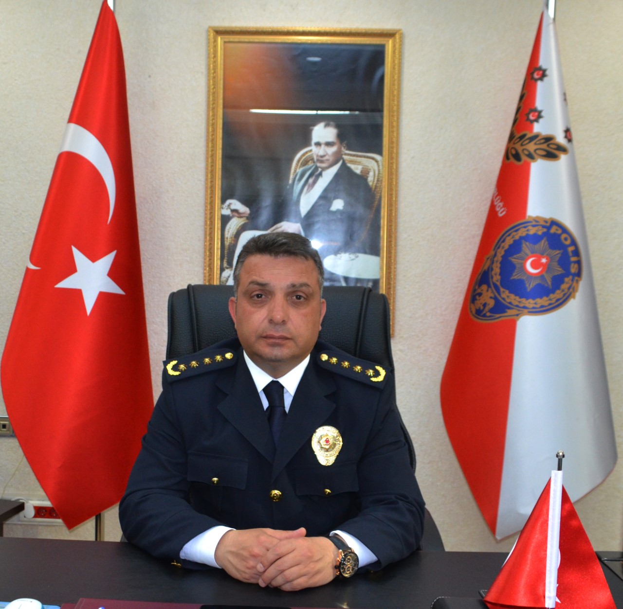 thumbnail_Saruhan Kizilay Il Emniyet Muduru
