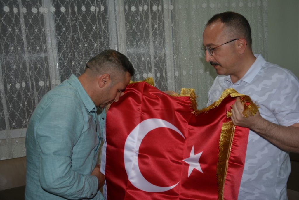 thumbnail_Gazi Ailesi (1)