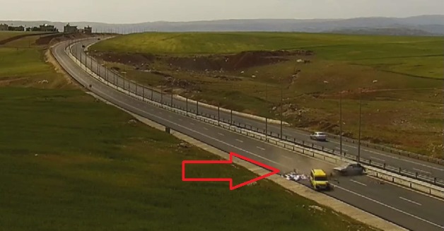 siirtte-meydana-gelen-trafik-kazasi-mobeseye-yansidi-onfoto