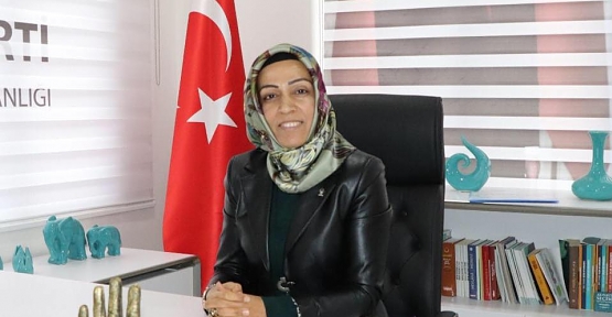 ak-parti-kadin-kollari-baskani-nurten-temiz-istifa-etti_c397b