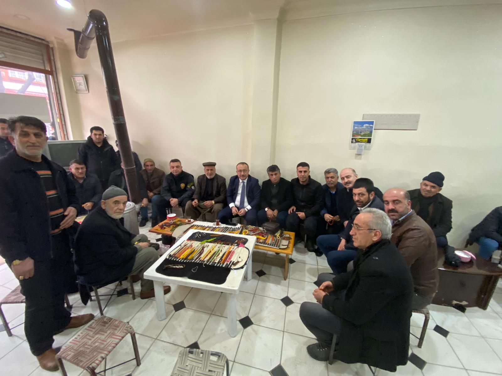 VALİ ATİK, CUMHURİYET CADDESİNDE ESNAF VE VATANDAŞLARI ZİYARET ETTİ