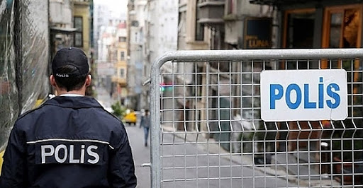 1 ay yasaklandı