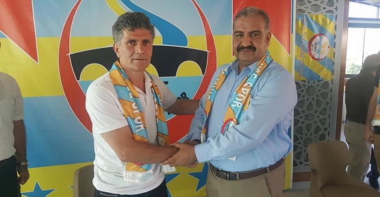 siirt-il-ozel-idare-spor-teknik-direktor-seyithan-ozdasla-sozlesme-imzaladi_bbe0b