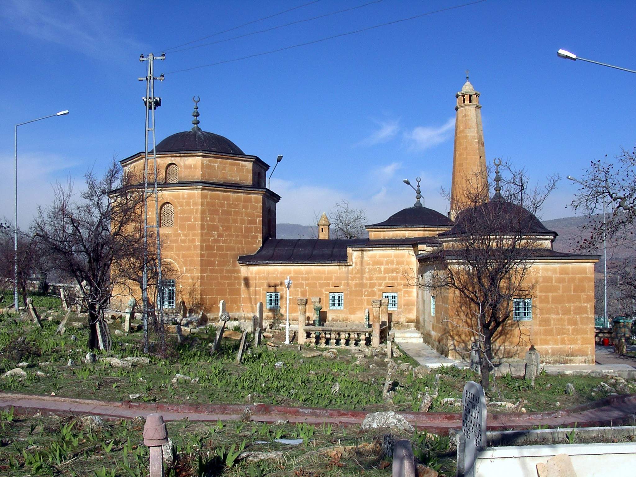 Ibrahim_hakkı_shrine_in_siirt_tillo