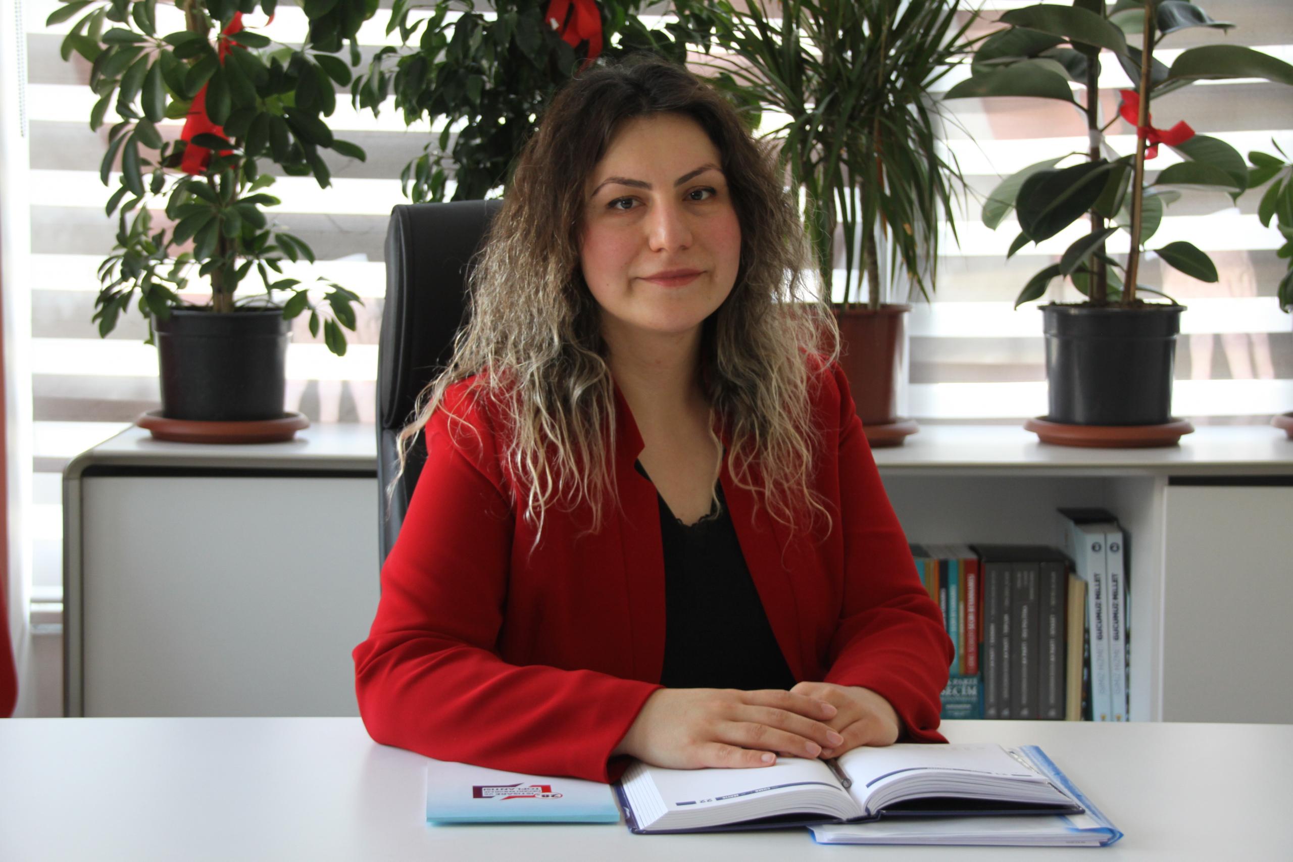 AK Parti Siirt İl Kadın Kolları Başkanı Ayşe Ekinci