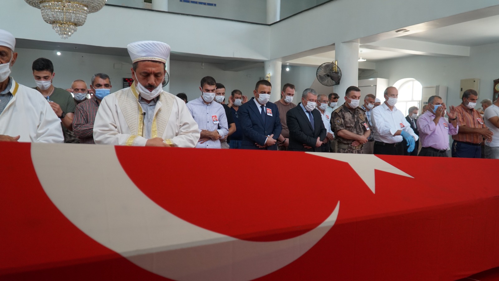 İstanbul’da Şehit Olan Siirtli Polis Memuru Son Yolculuğuna Uğurlandı