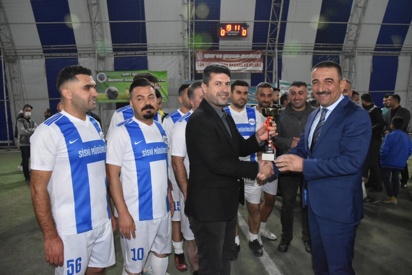 41122637-9a72-410d-8c5c-853a88c4a837