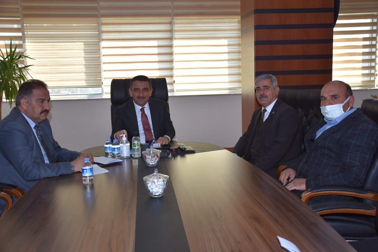 7f489d70-9694-40fa-a9c0-c08507ac0fe3