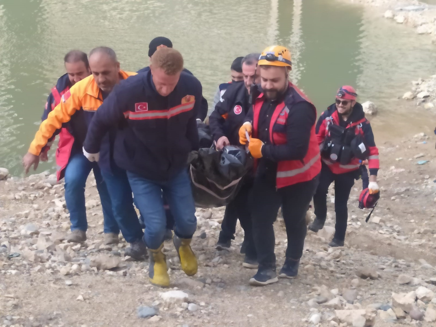 de24c889-52b8-44ce-b27d-514b7c97d39b