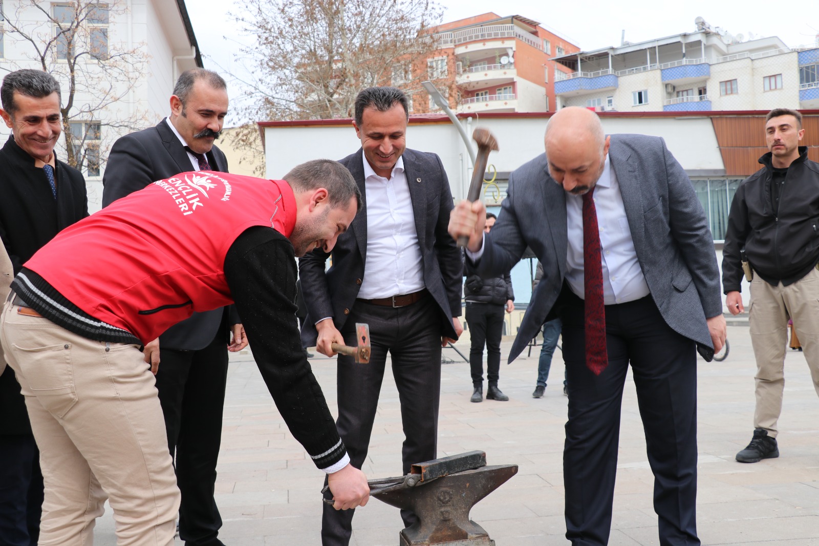 bef06cc2-eda8-441b-b1cc-0d1d5c9ff269