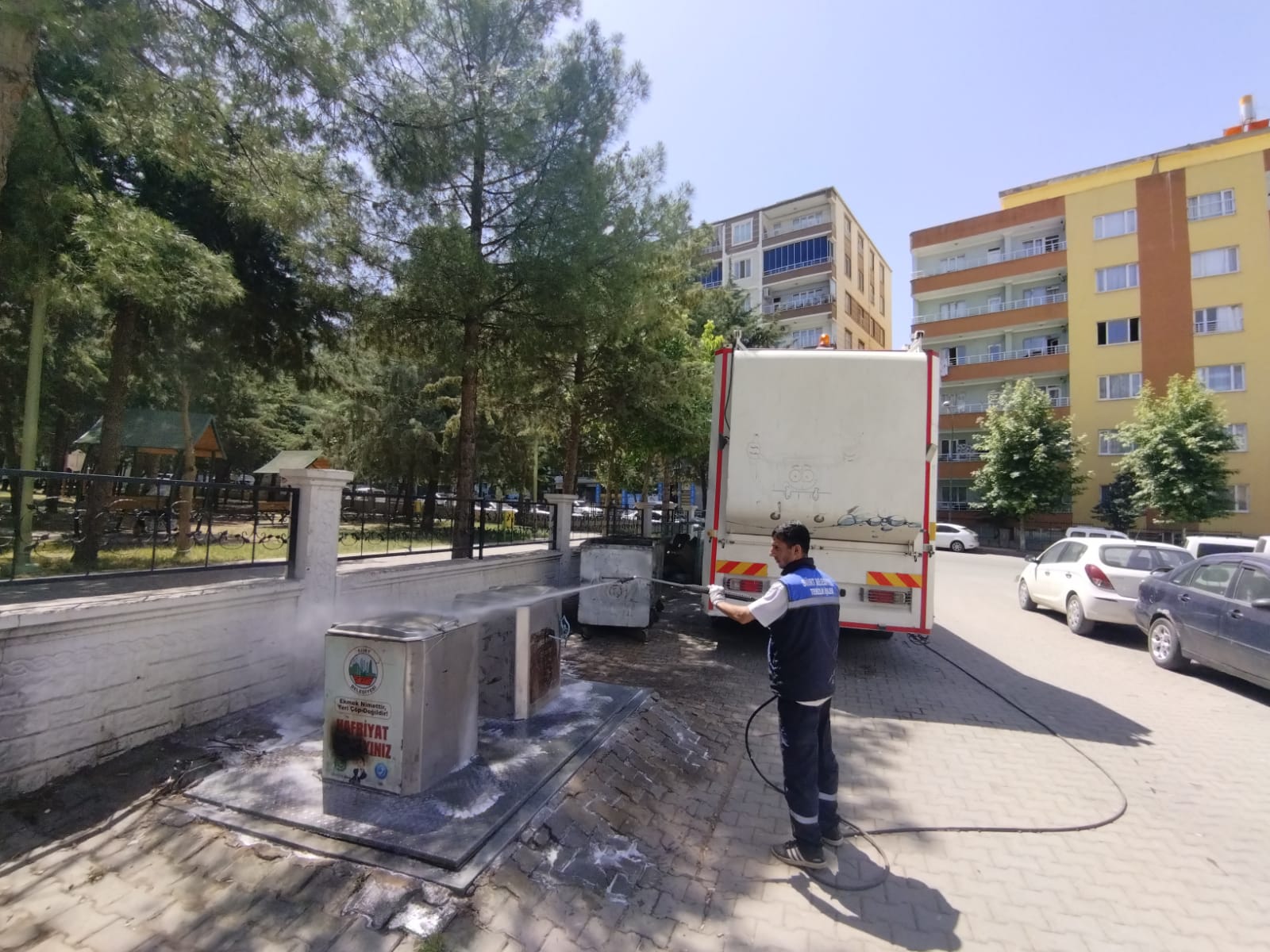 b49eb906-e597-4d1a-b4cc-53b57778ddd1