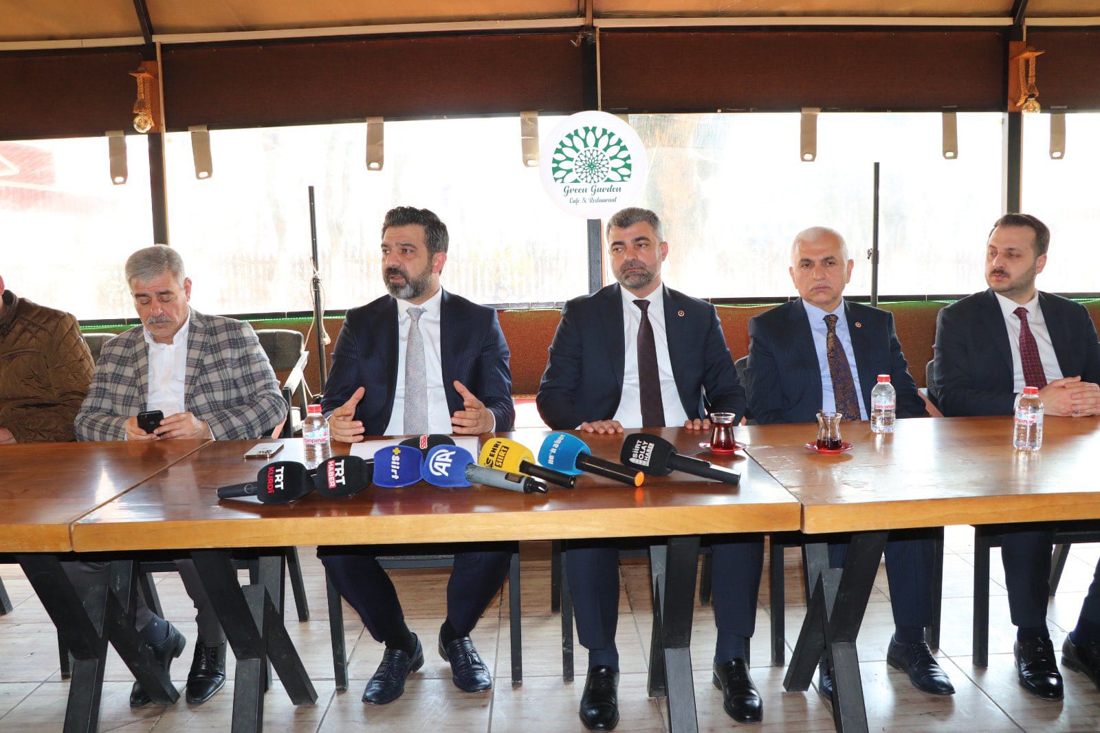 d5a76b75-3e1d-4e93-abf1-c31e6d9780b8