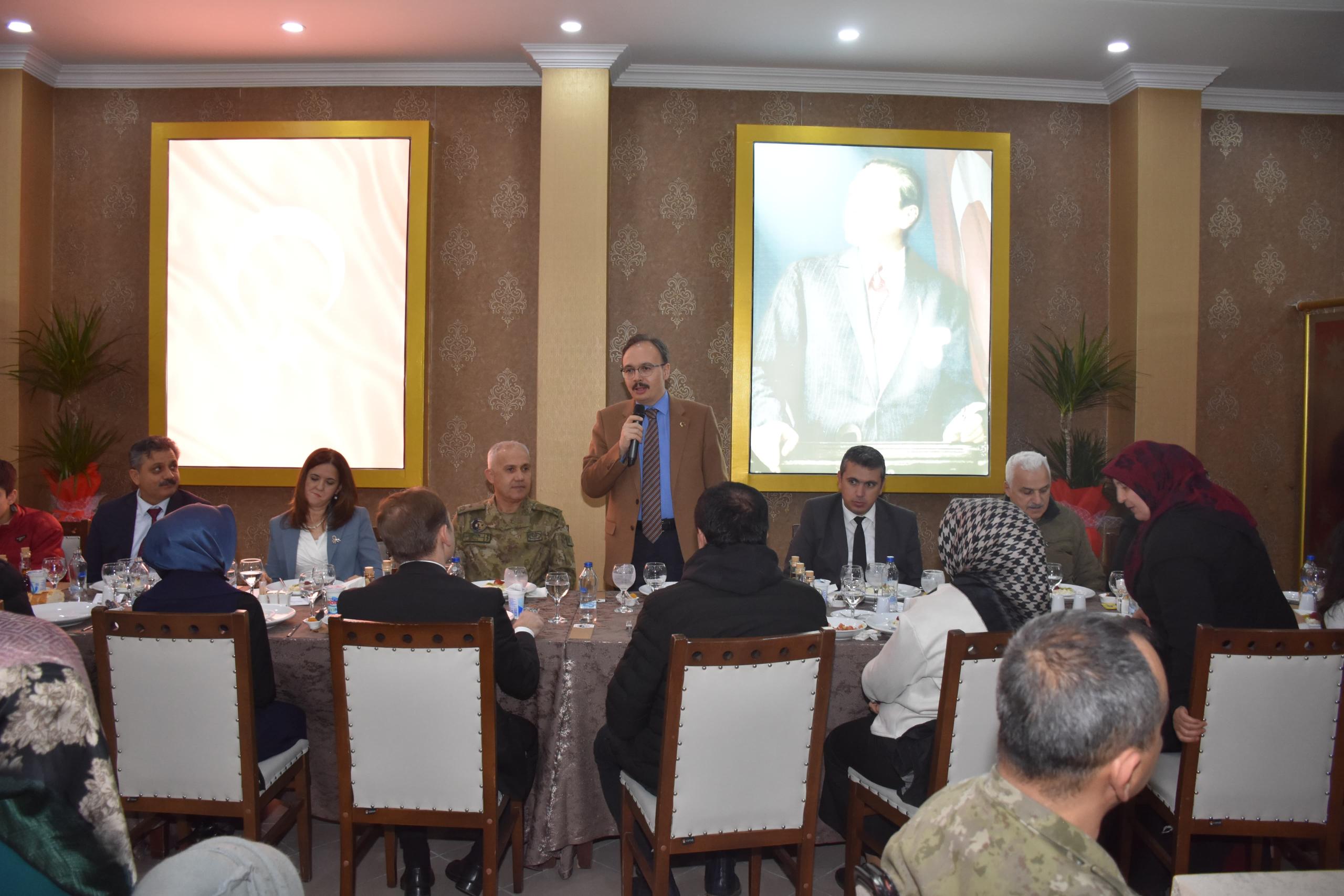 7a198153-cfa2-46c7-8144-83c7ab6ab0f2