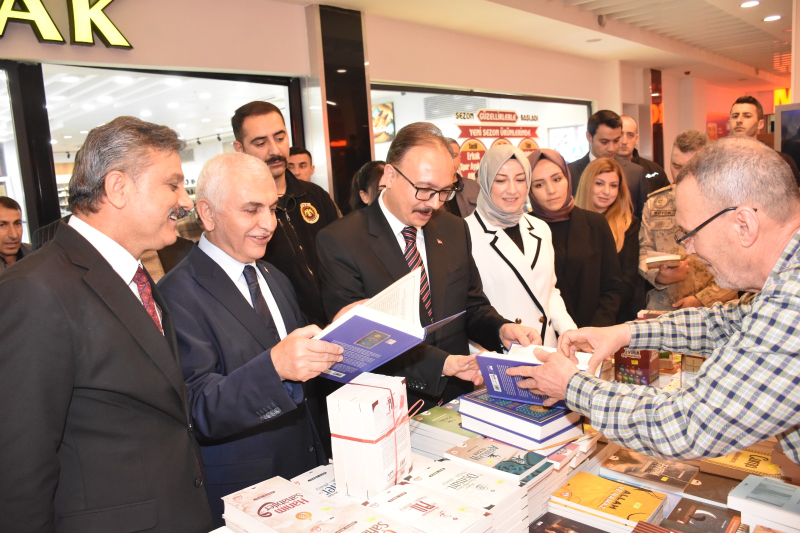 36d1e845-94c9-45c8-b8d7-98dee6ee7437