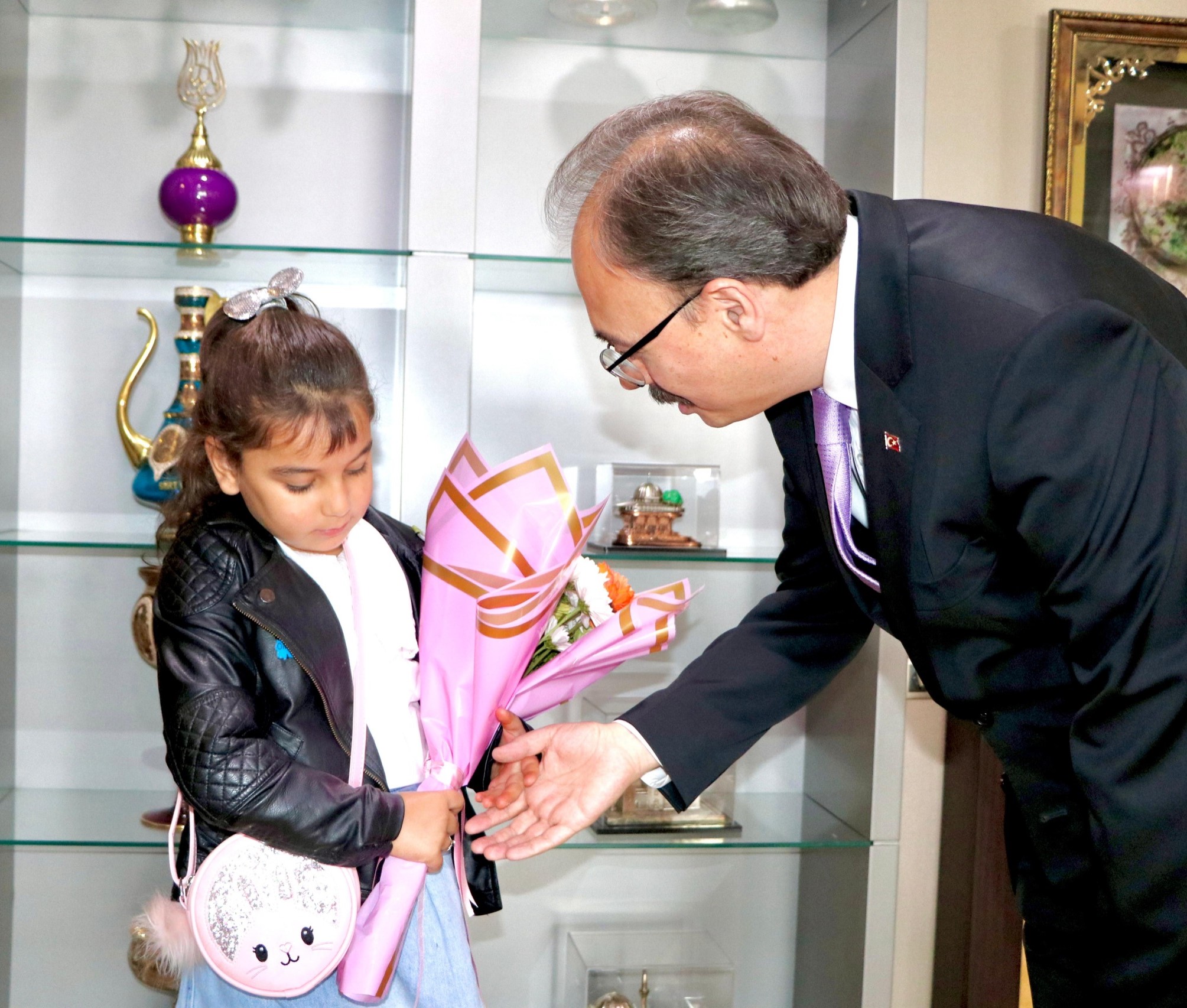 c042f4b2-ddc4-4562-bb95-a180ec4c4f8a