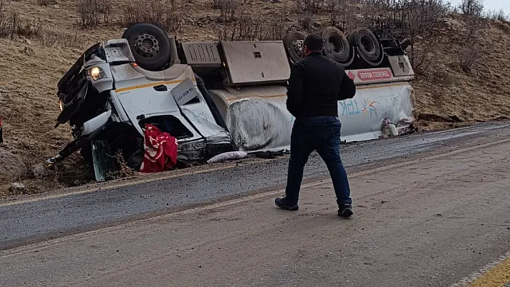 siirt-sirnak-karayolunda-tir-d_1735304666_vp1FMl