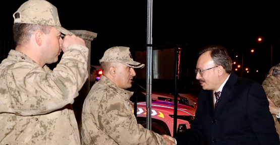 vali-kizilkaya-yeni-yili-guvenlik-ve-saglik-ekipleriyle-karsiladi_4bcde