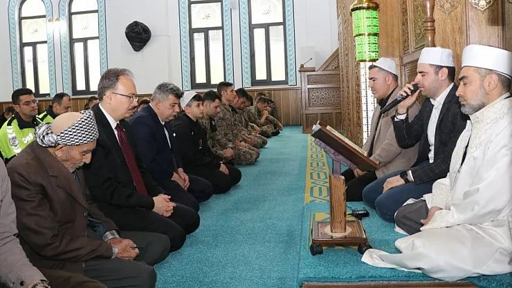 siirt-te-sehit-polisler-icin-m_1744209434_TCaH4p