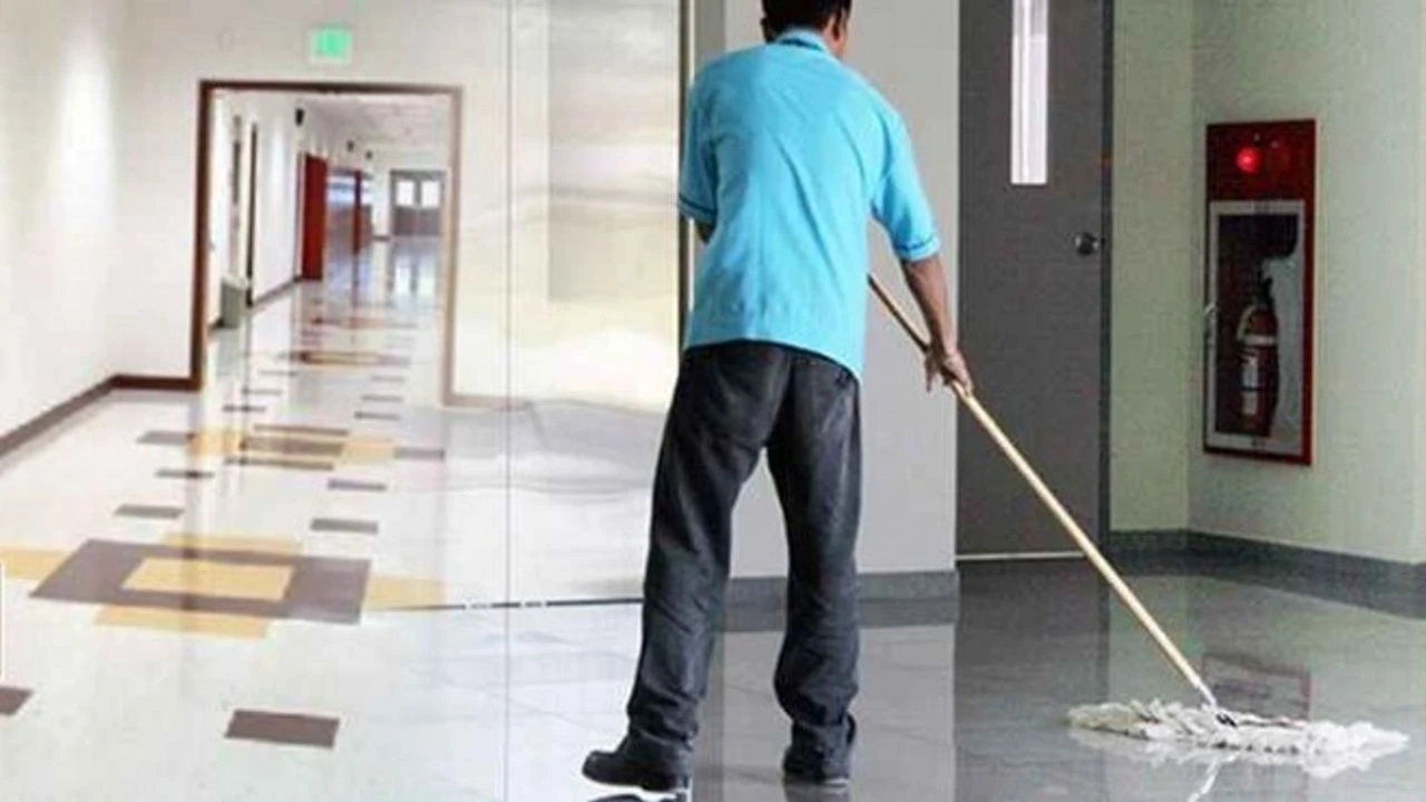 okullardaki-temizlik-krizinde-perde-arkasi-iscinin-aylik-ucreti-8-bin-lira-1204580