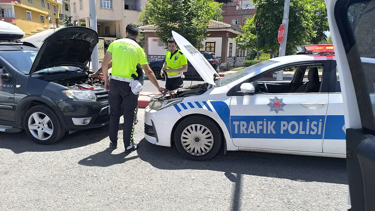 siirt-te-trafik-polisi-duyarli_1748943849_mlKuvH