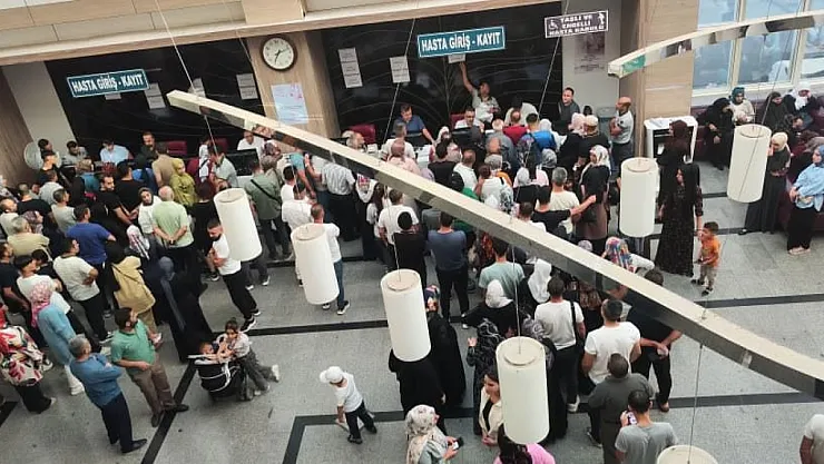 siirt-te-hastanede-yeni-sira-s_1753175608_hLQIaS