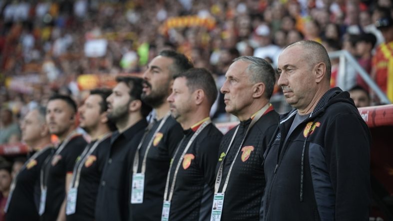 Stanimir Stoilov: Hatayspor Maçında İki Puan Kaybettik