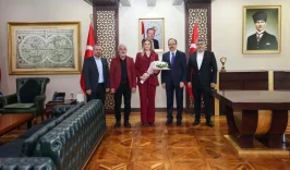 Özel Siirt Duru Hastanesi Yönetiminden Vali Kızılkaya’ya Ziyaret