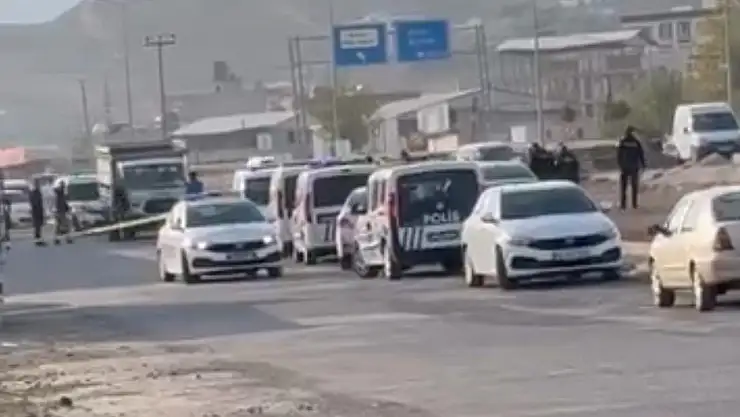 siirt-te-silahli-kavga-3-kisi-_1762840411_XYEc8U