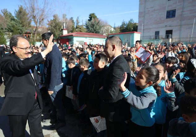 SİİRT’TE 90 BİN 552 ÖĞRENCİ KARNE ALARAK YARIYIL TATİLİNE GİRDİ